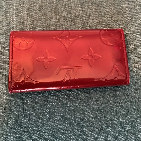 Louis Vuitton Red Vernis Key Holder, EUC - Picture 2 of 11